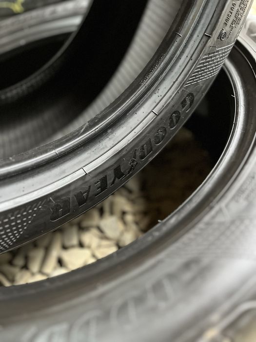 245/45 R18 2 шт. Goodyear Eagle F1