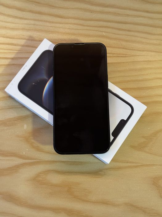 iPhone 16e 128GB – Como Novo | Garantia | Oportunidade