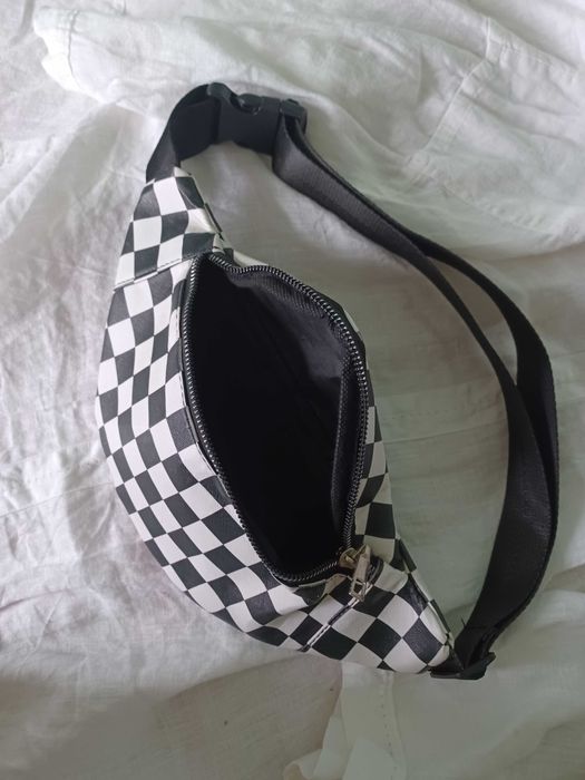 Torba typu Nerka/Saszetka do pasa marki Akme .