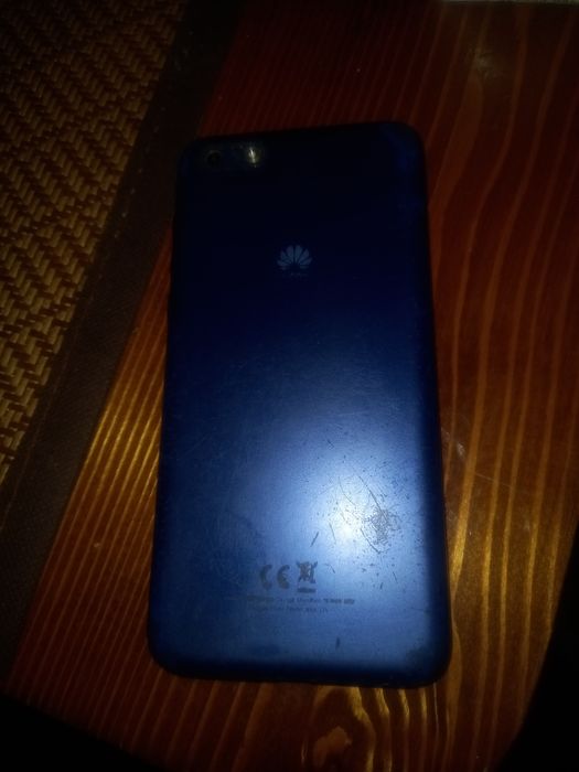 Продам телефон .