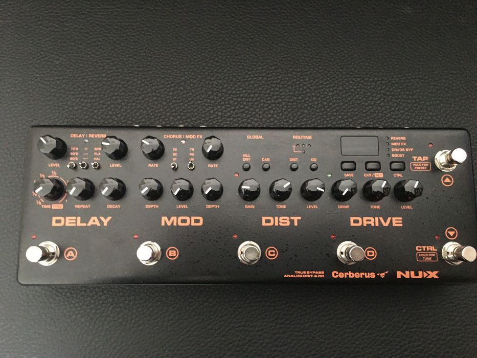 Nux Cerberus - Pedaleira analógica e Digital