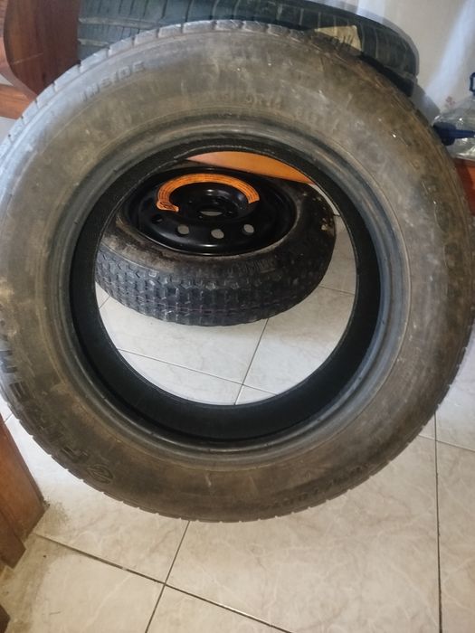 Vende-se 3 pneus seminovos