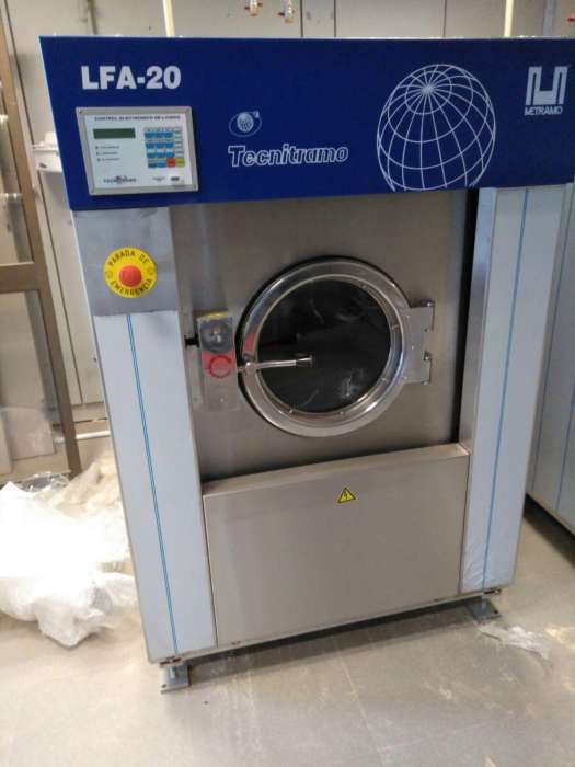 Máquina de lavar roupa industrial sanitária hospital e lares