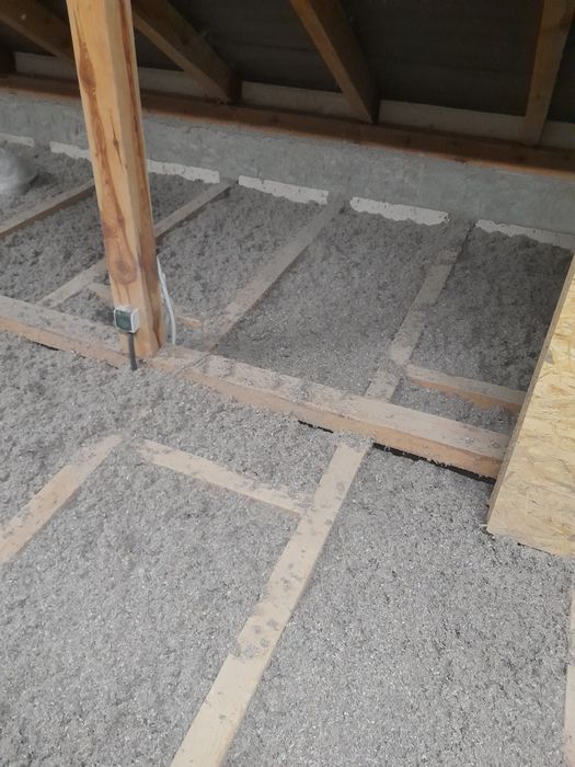 Wdmuchiwanie celulozy adaptacje poddaszy  badanie kamerą termowizyjną