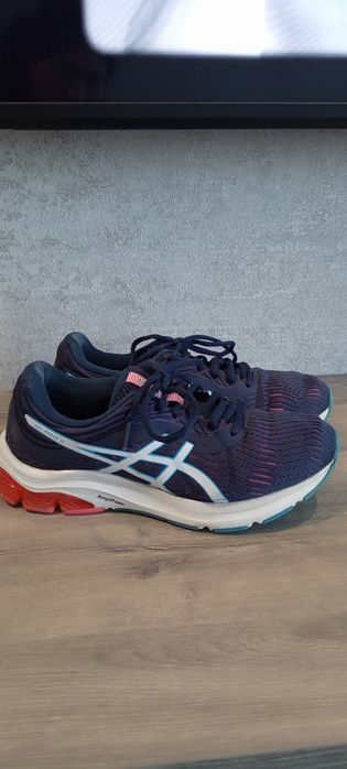 Красовки Asics 38 р.