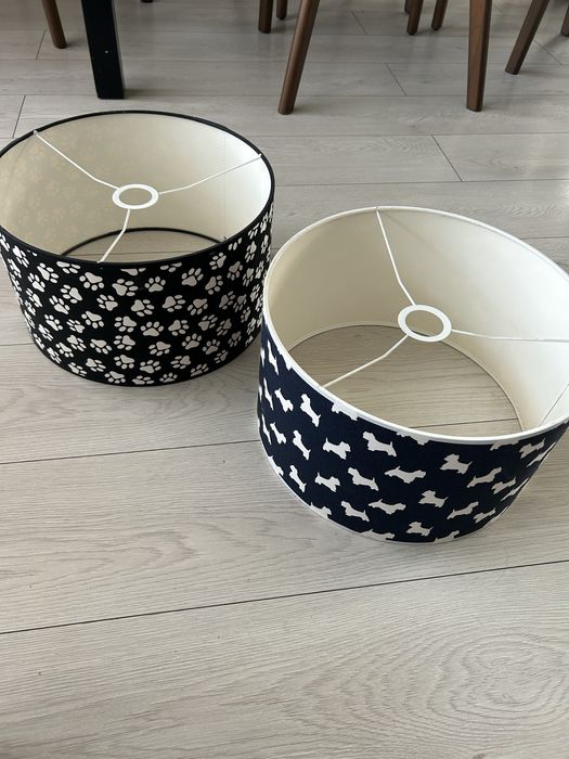 Dwa klosze na lampy, zyrandol, wiszace pieski, srednica 35 cm
