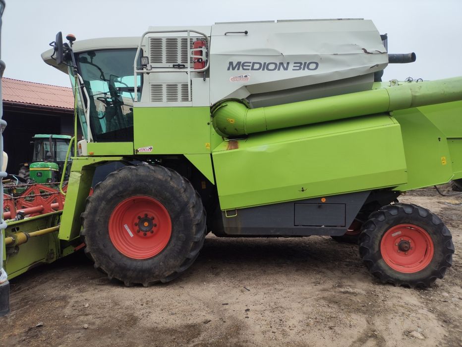 Kombajn zbożowy Claas medion 310 Dronningbor 8500