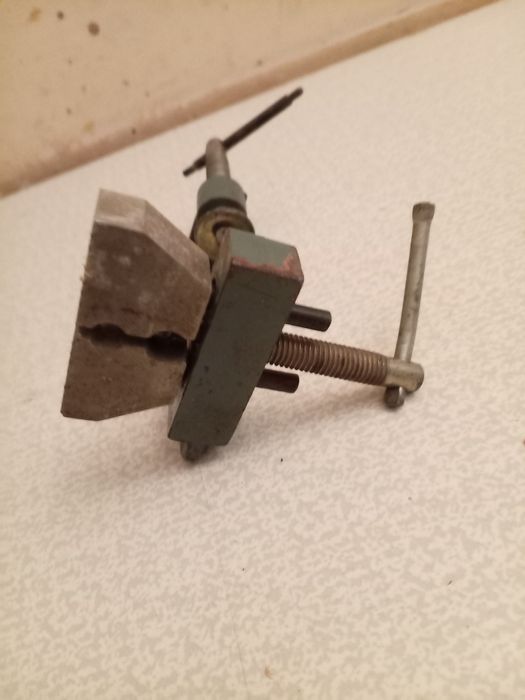 Слесарный инструмент