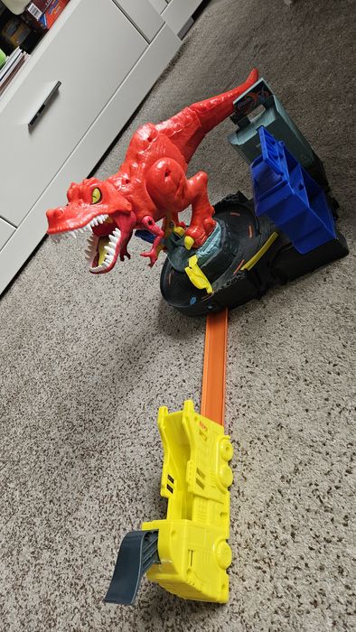 Tor Hot wheels t-rex