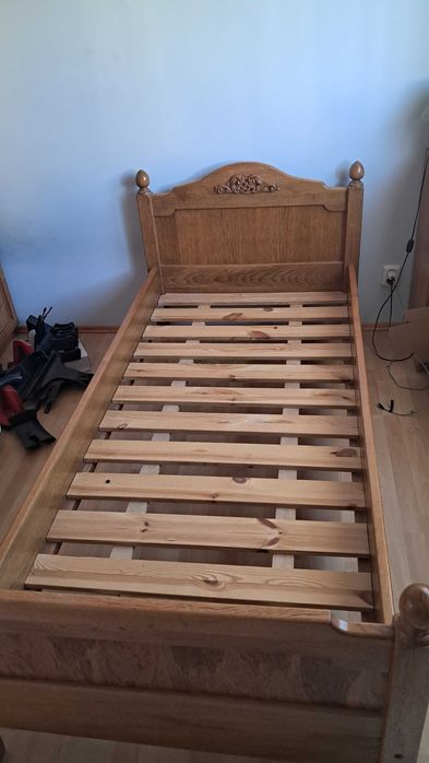 Łóżko dębowe, 90x200  + materac sprężynowy.