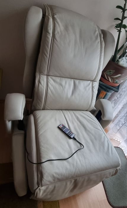 Fotel masujacy relaksujacy do masażu INADA COMBI  100%