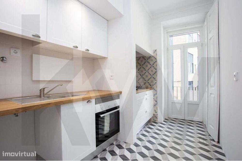 Apartamento T3+2 para arrendamento em Santo António, Lisboa