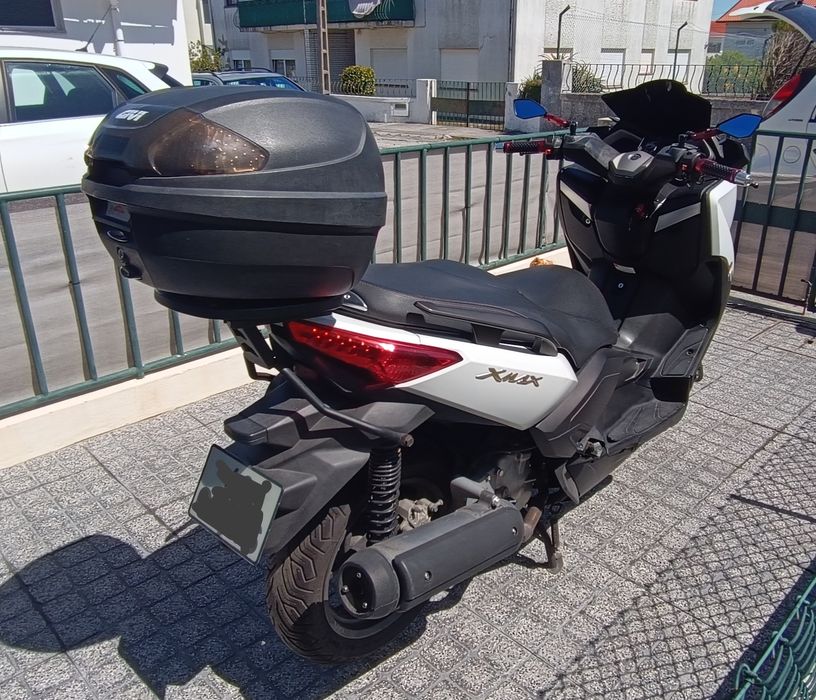Yamaha X-max 125R