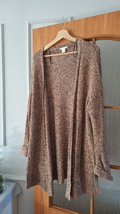 Sweter narzutka jesienny