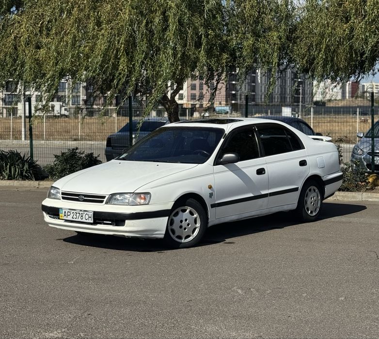 Toyota Carina E.