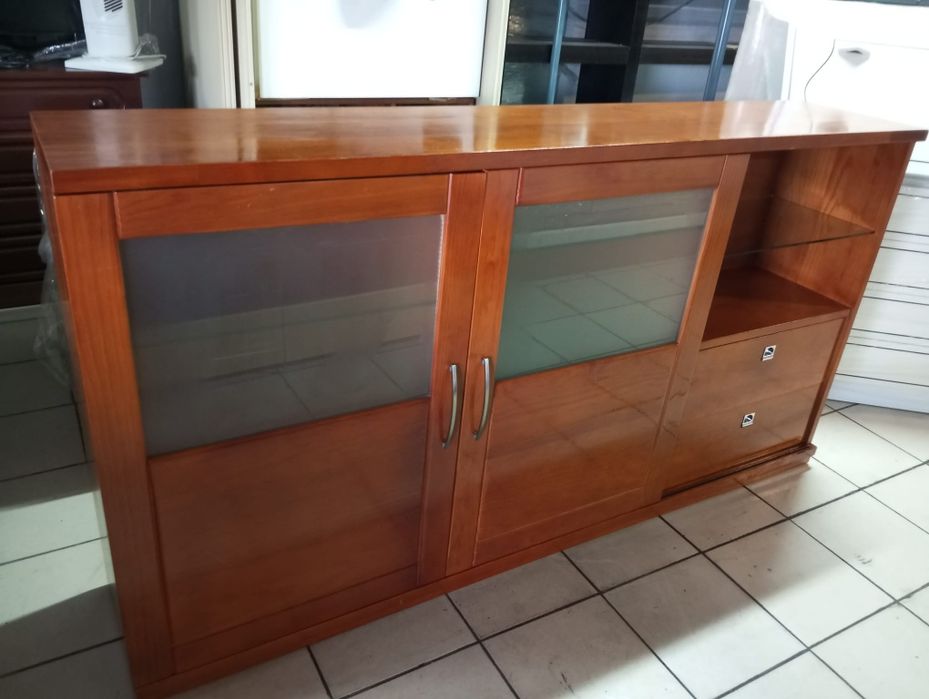 Aparador em Madeira Pinho