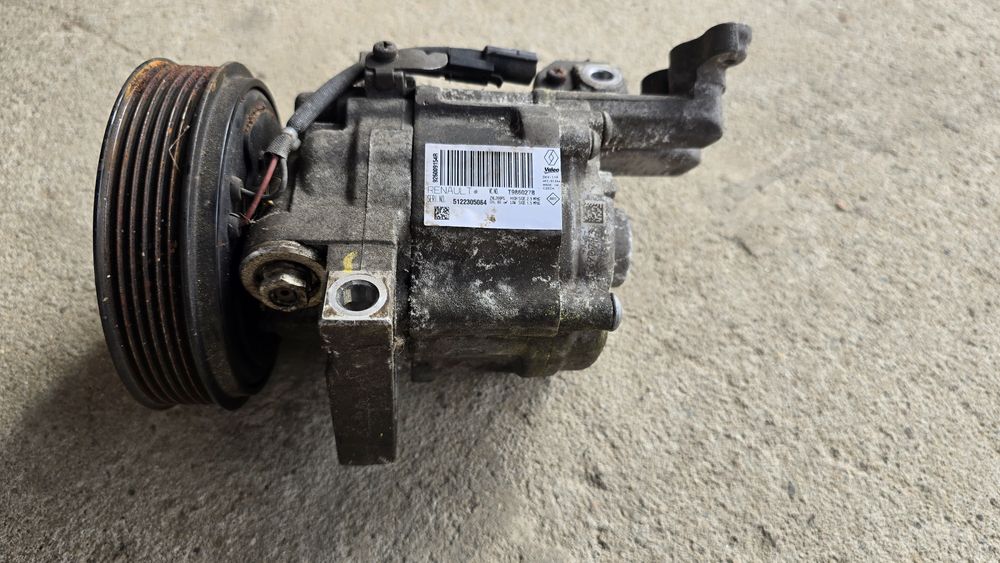 Компресор кондиціонера повітря Dacia Renault