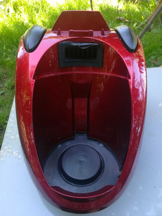 Продаю пылесос  " SATURN ST-VC7279 " 1600Вт