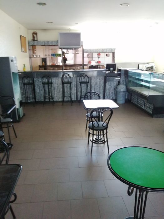 Arrendo estabelecimento comercial para Café ou Restaurante