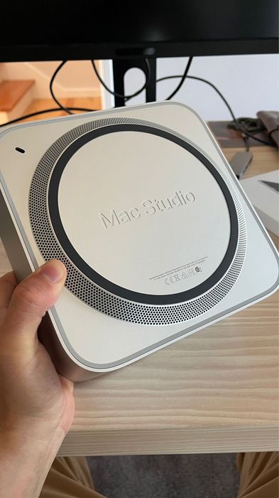 Mac Studio M1 MAX