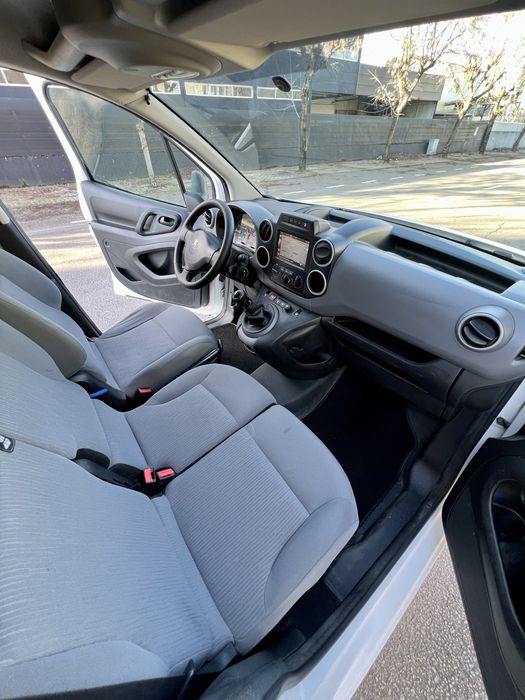 Peugeot Partner 1.6 HDI 100cv GPS/AC/3lugs.