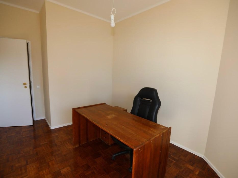 Secretária e cadeira gaming