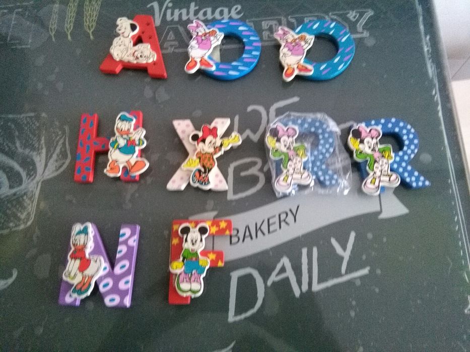 Marcadores de Livros Magnéticos Boneca Gorjuss e  LetrasFiguras Disney