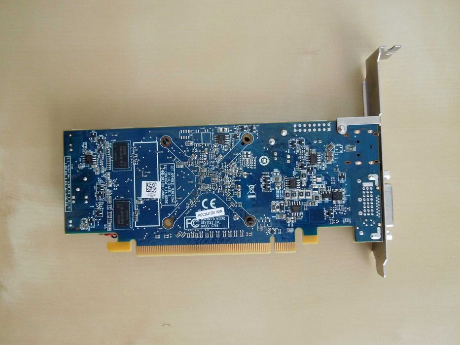 Placa gráfica AMD Radeon HD 7450 - 1GB - PCIe 2.0 x16 - GDDR3 - DVI DisplayPort