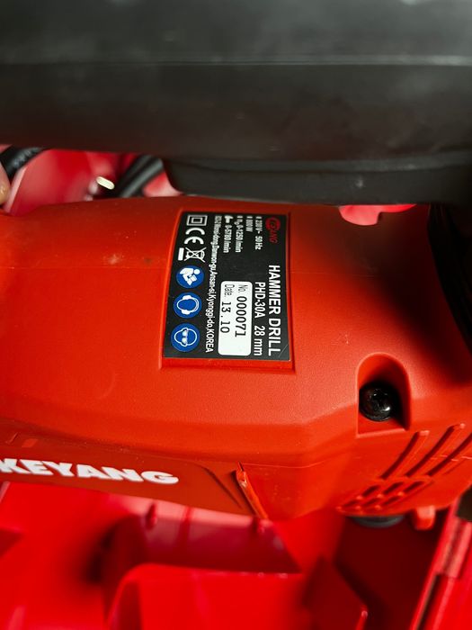 OKAZJA Nowy młot udarowy Keyang PHD-30A 800W+walizka+3 skuwaki Heller