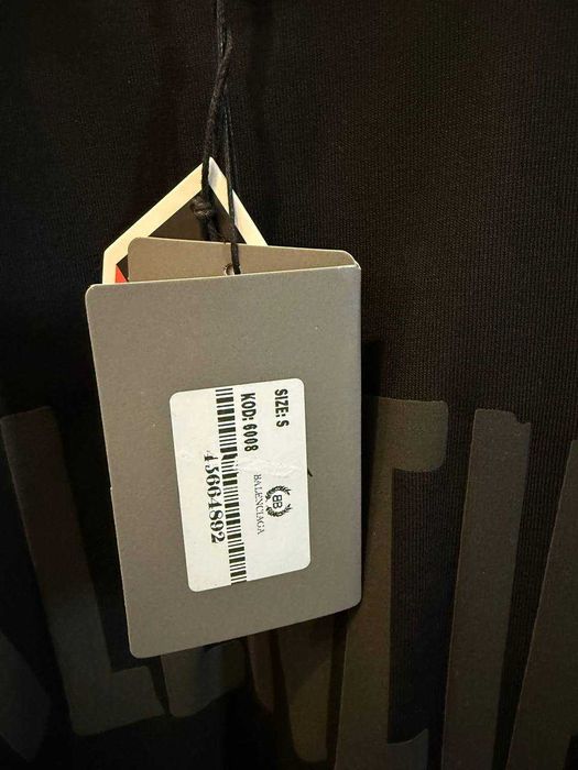 Stylowa koszulka Balenciaga