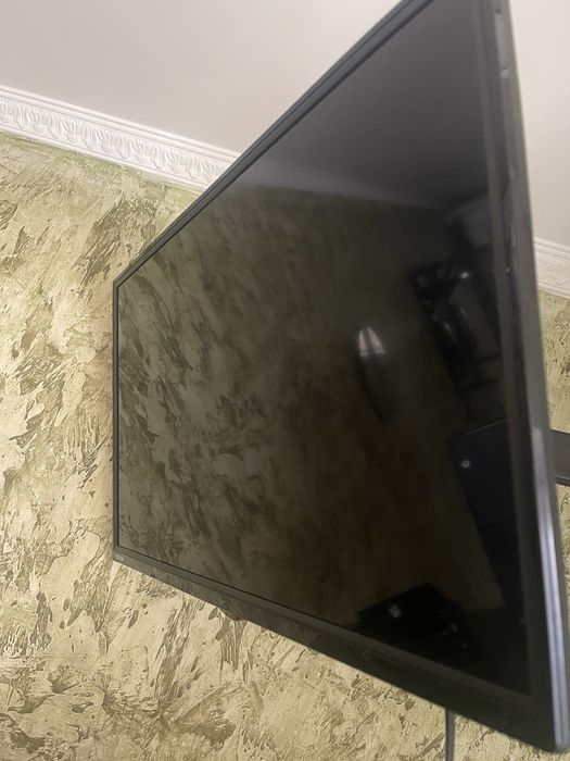 TOSHIBA телевізор 24 дюйм вхід під флешку ,тюнерТ2 ,антена ціна за все