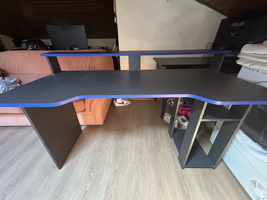 Mesa Gaming para PC | Com Prateleira | Excelente Estado
