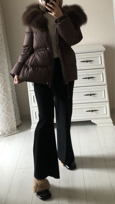 Пуховик,куртка,курточка з песцем.