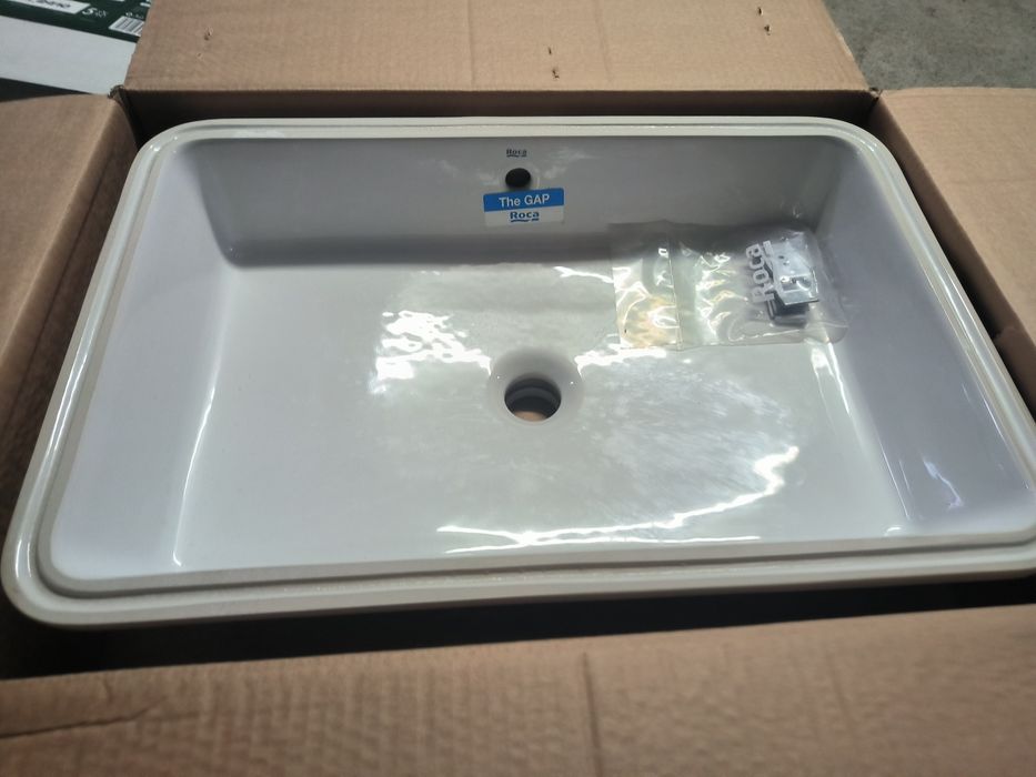 Lavatório de encastrar ROCA Novo na caixa