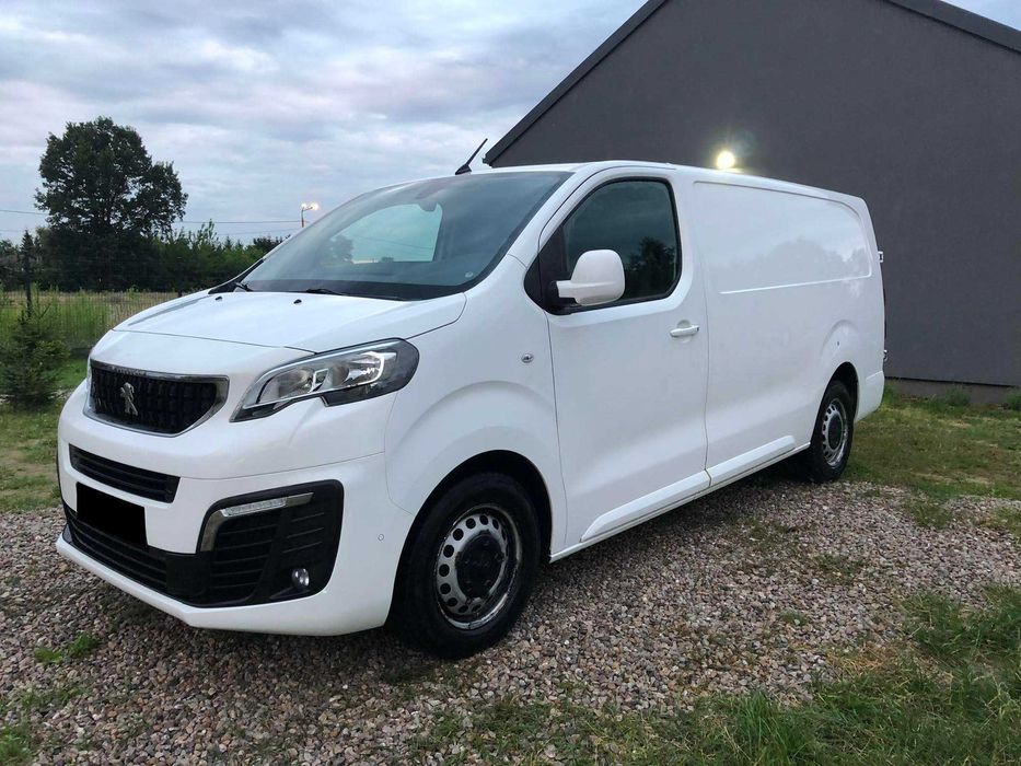 Wynajem lub wypożyczenie auta dostawczego busa L2H1 long 278 cm paki