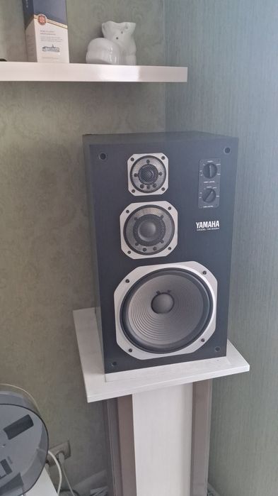 Колонки Yamaha 2шт.