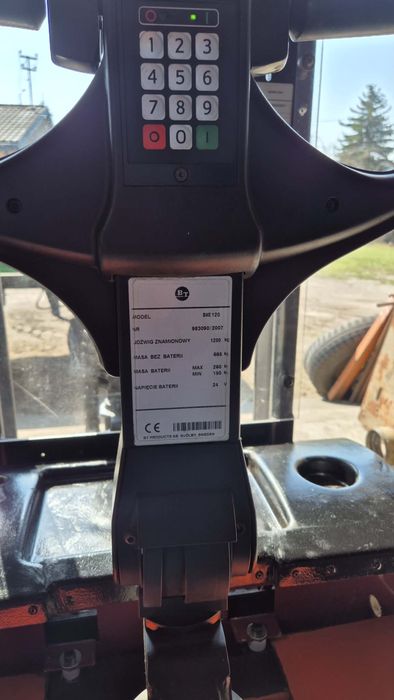 Wózek widłowy elektryczny BT swe 120