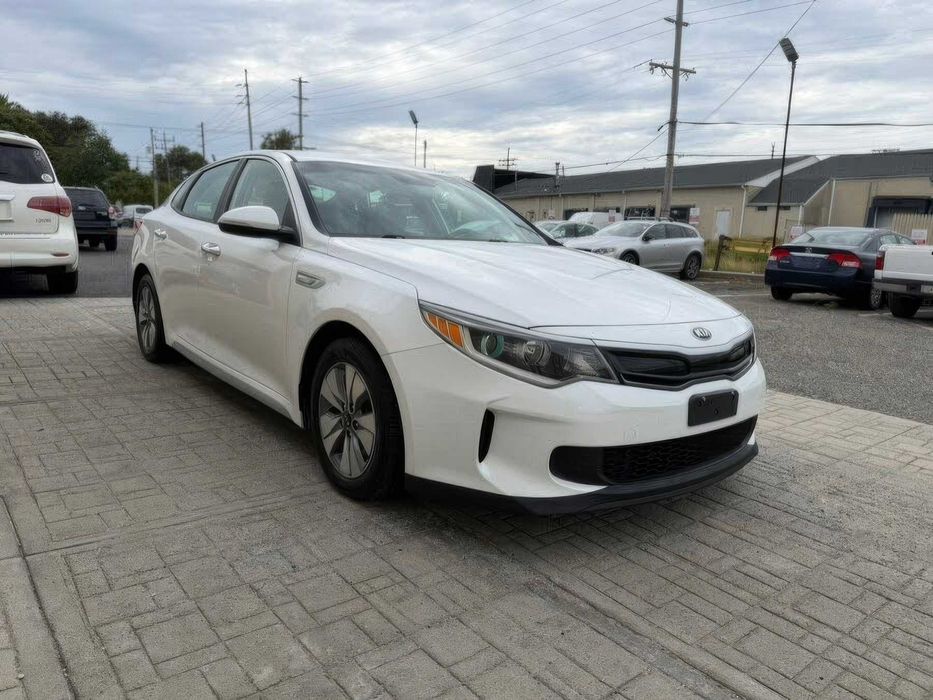 Kia Optima Hybrid      2017