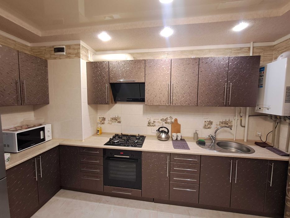 Продам кухню, кухонную стенку