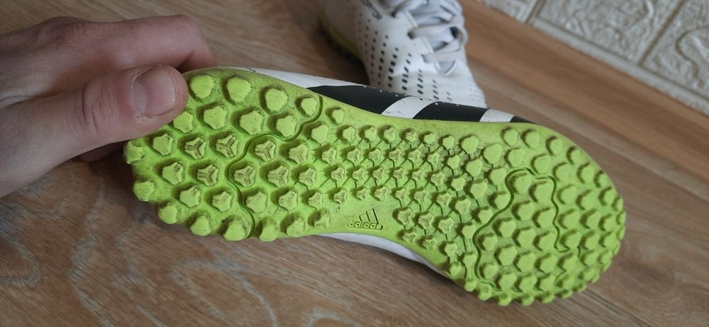 Сороконожки Adidas Predator
