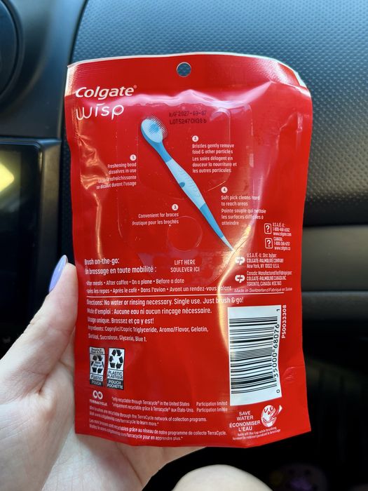 Зубні щітки  Colgate Max Fresh Wisp