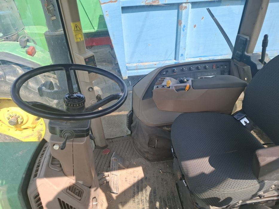 John deere 8300.