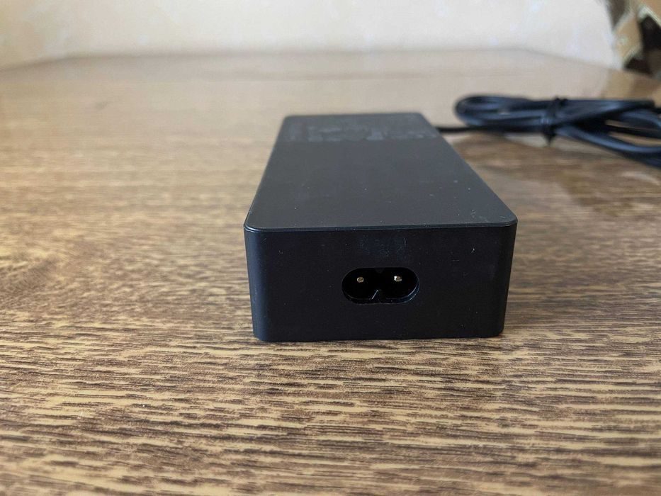 Док-станція Microsoft Surface Dock 1661 + Блок живлення Microsoft 1749