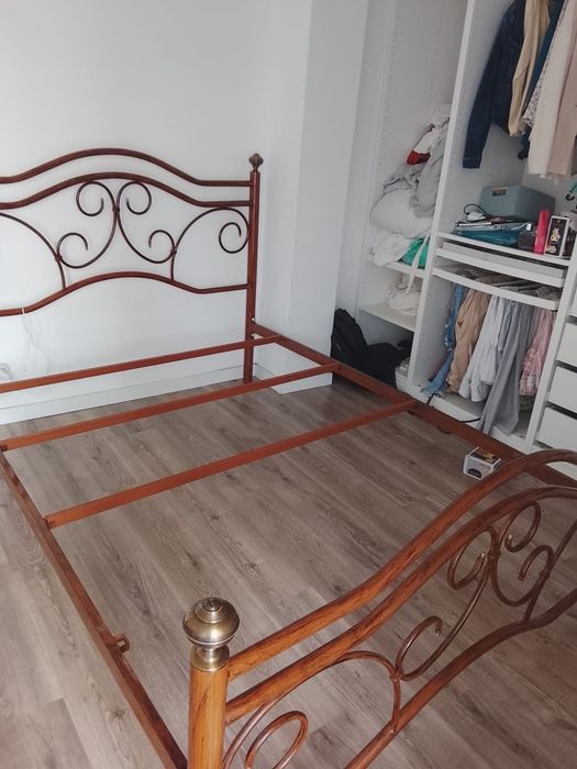 Cama de ferro sem estrado 2,00x1,40