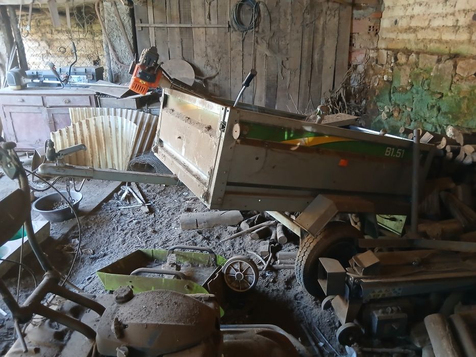 Vendo atrelado usado