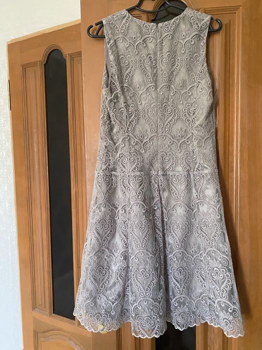 Гипюровое платье размер М