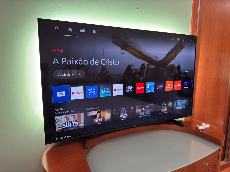 Televisão philips ambilight