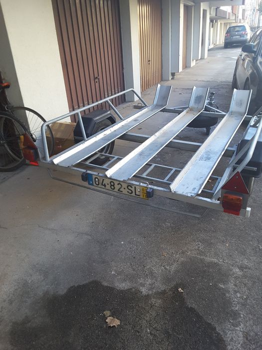 Reboque atrelado Toniauto