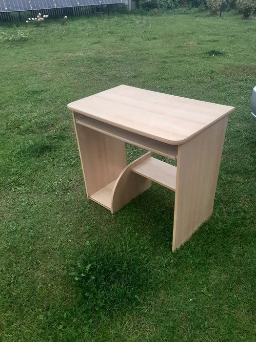 Biurko z płyty meblowej