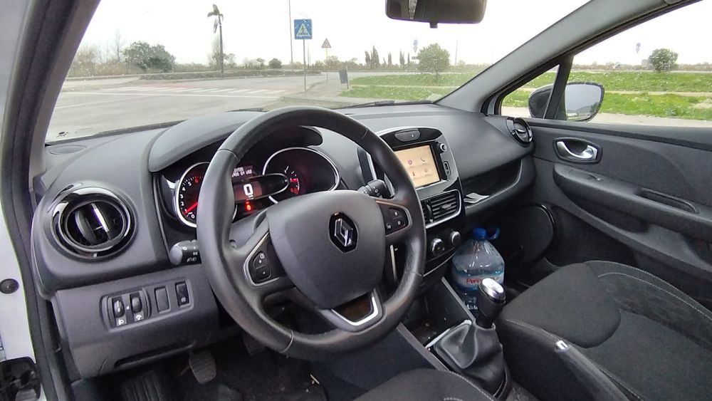 Carrinha Renault Clio 1.2 Gasolina Branco - Muito Económico